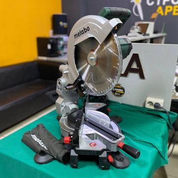 Торцовочная пила Metabo KGS305M в аренду Энгельсе — «Стройка-Аренда»
